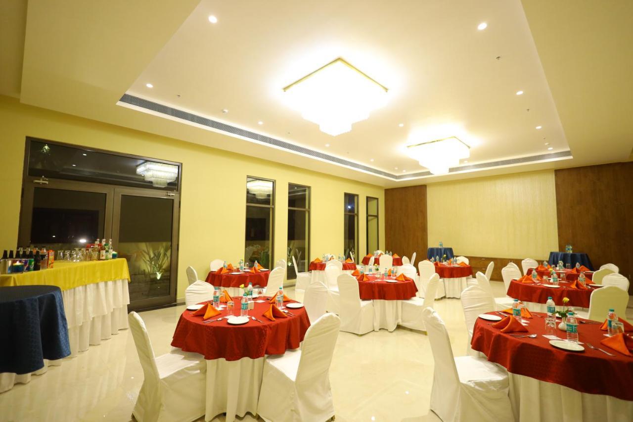 The Aurum Subrahmanya Extérieur photo