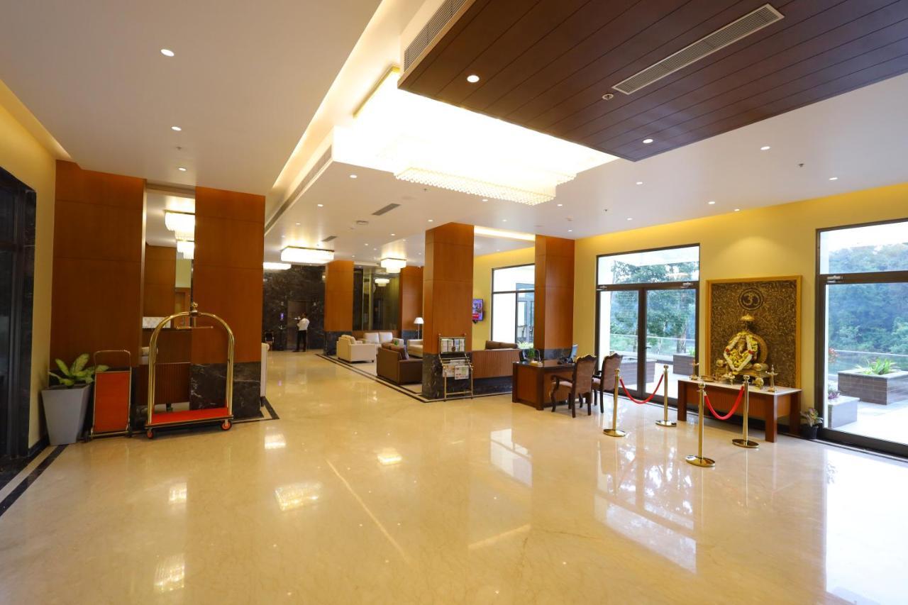 The Aurum Subrahmanya Extérieur photo