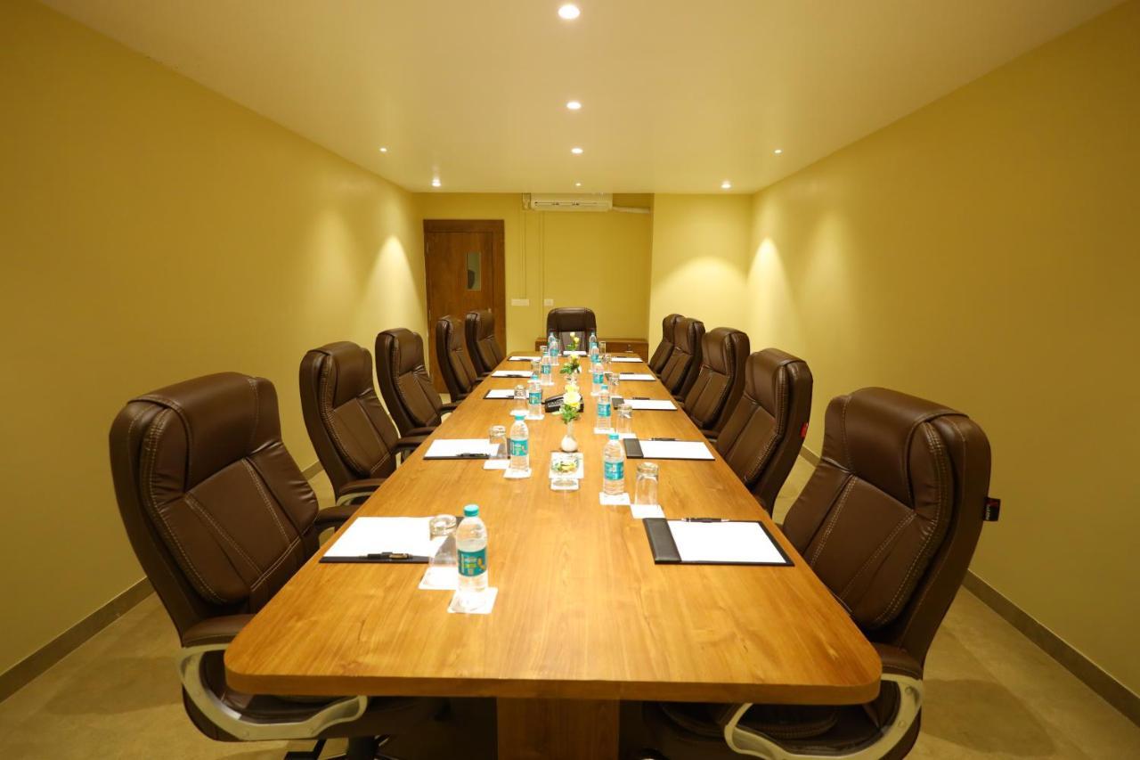 The Aurum Subrahmanya Extérieur photo