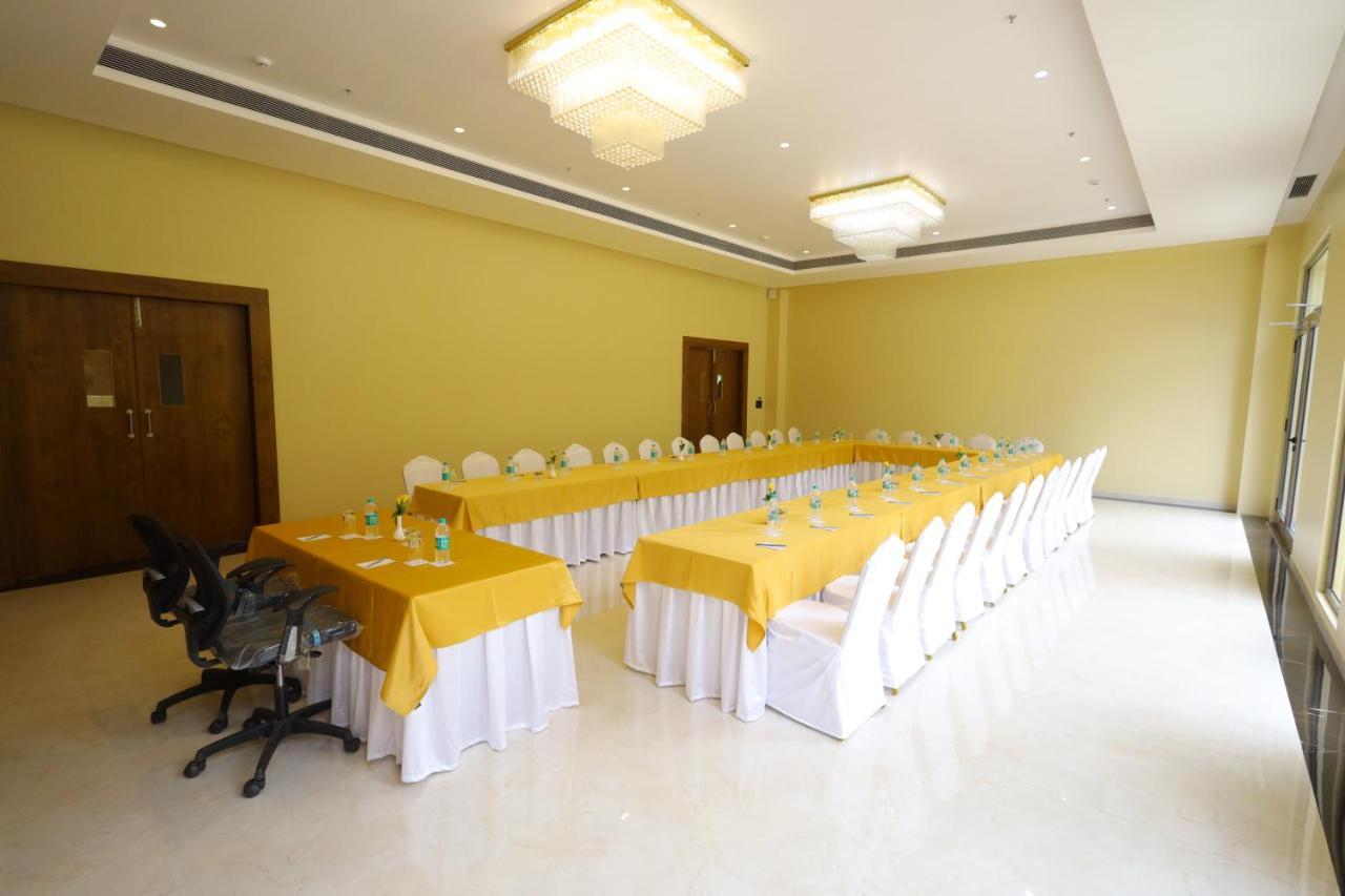 The Aurum Subrahmanya Extérieur photo
