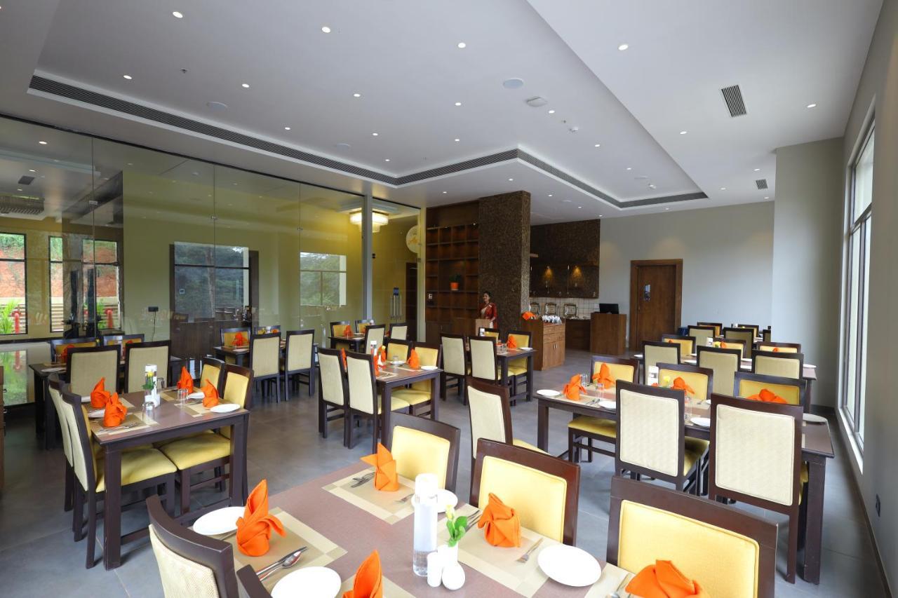 The Aurum Subrahmanya Extérieur photo