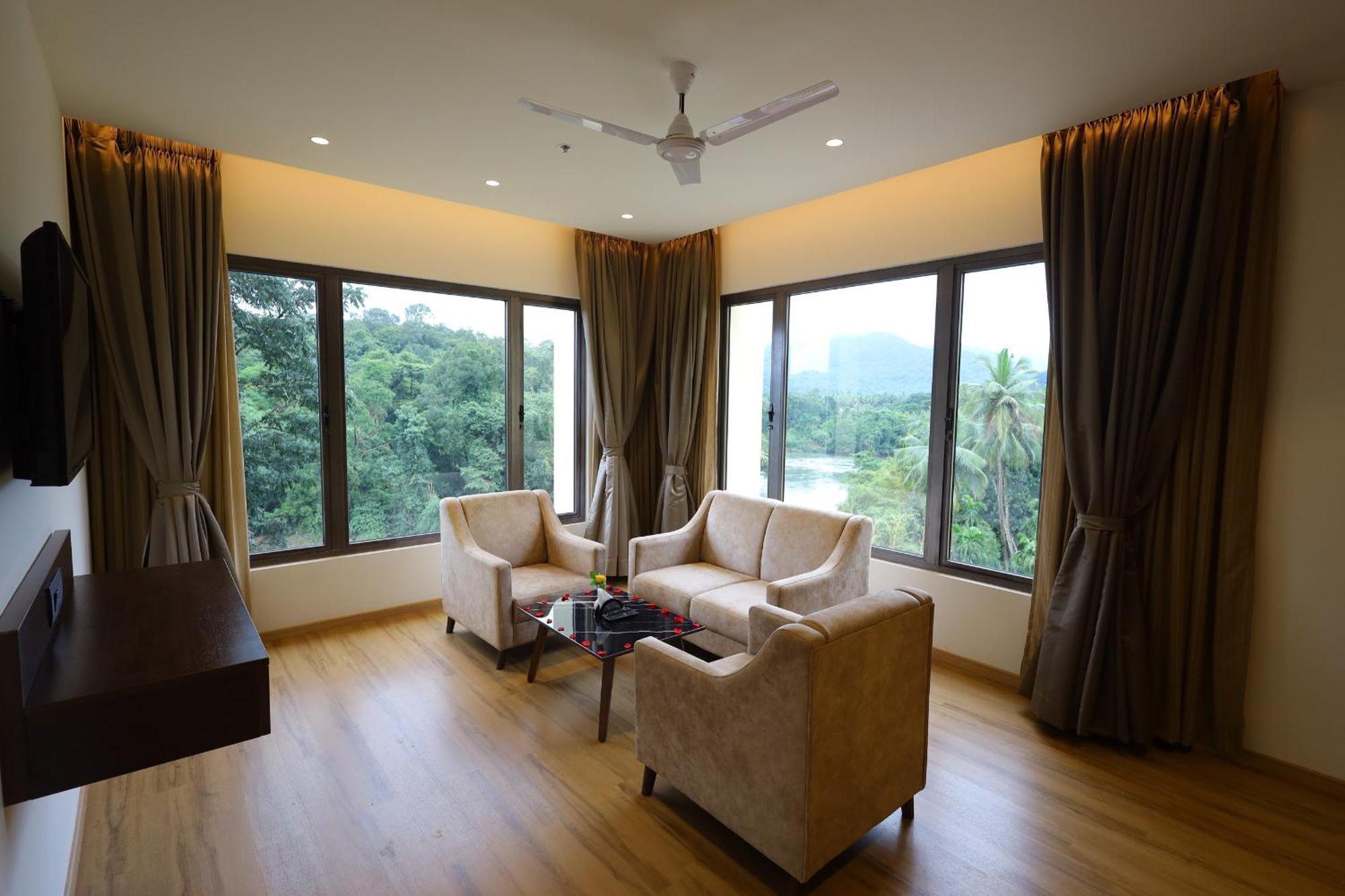 The Aurum Subrahmanya Extérieur photo