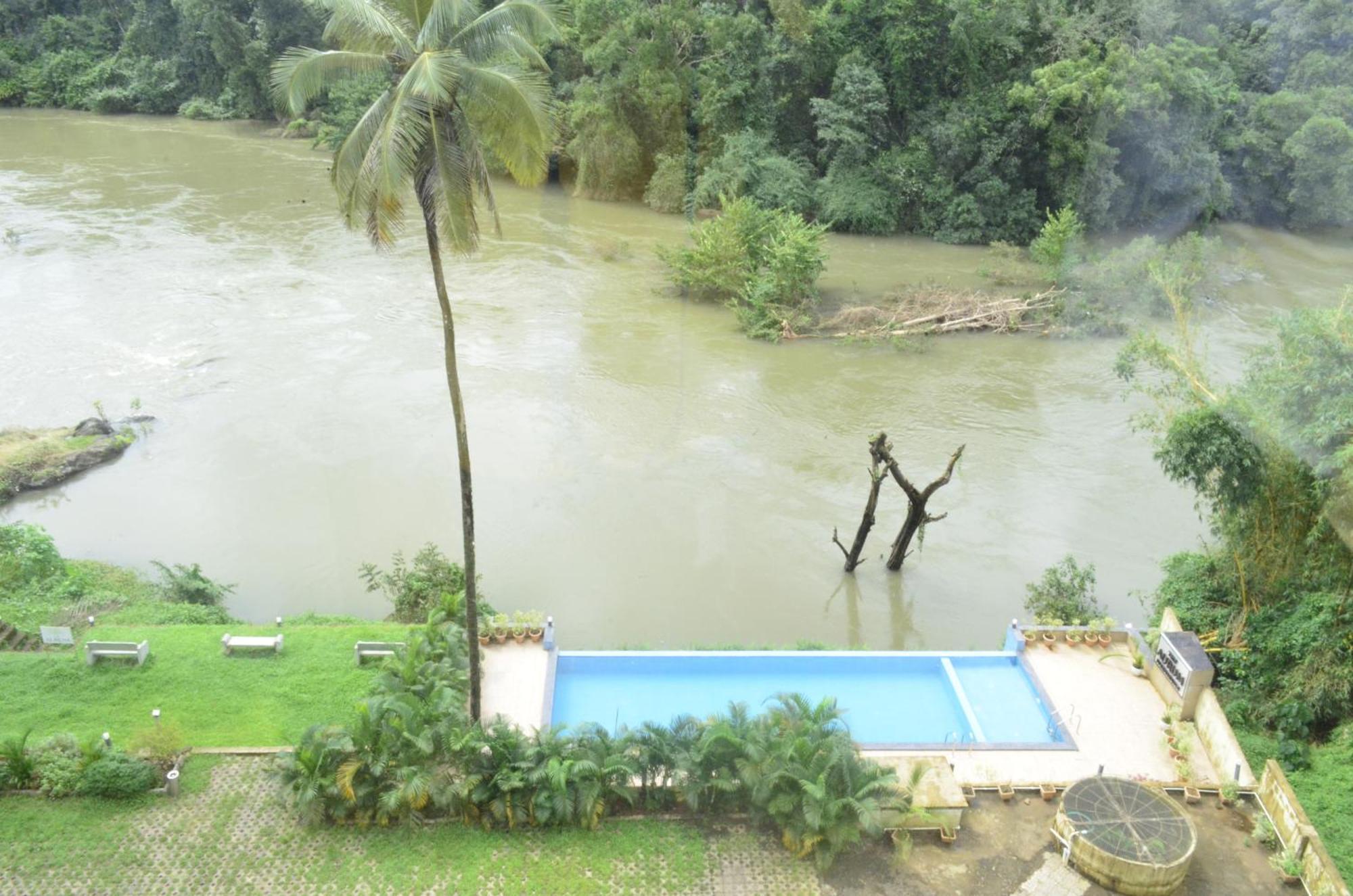 The Aurum Subrahmanya Extérieur photo
