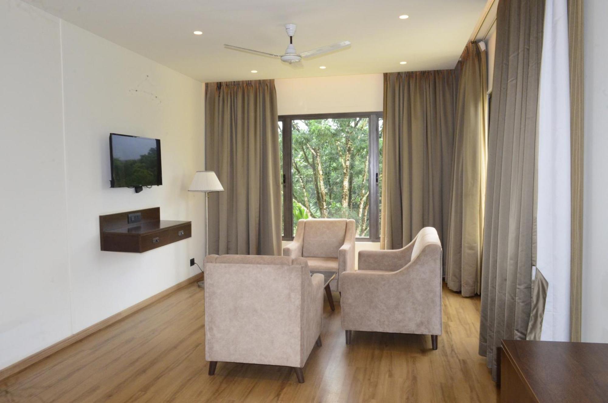 The Aurum Subrahmanya Extérieur photo